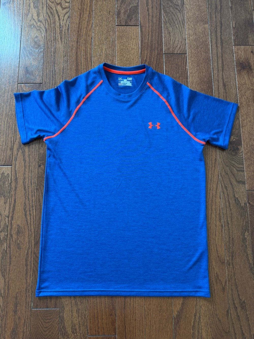 Under Armour Men’s Short Sleeve Performance Tee in Royal Blue w/Orange Trim NWOT
